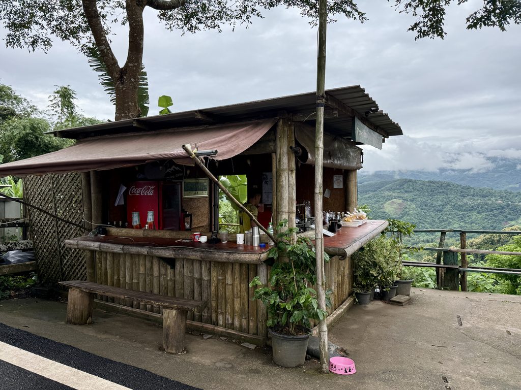 ร้านกาแฟบนดอย ด่านป่าสัก แม่สาย ร้านกาแฟบนดอย ด่านป่าสัก แม่สาย